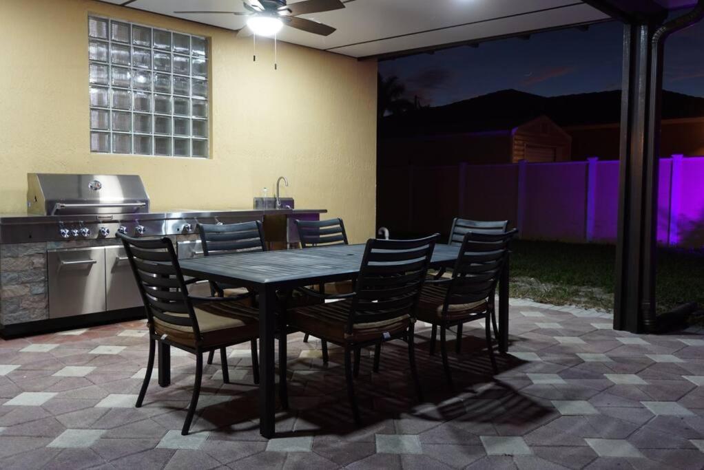 New Luxury Vacation Dream Rental- Sleeps 15! Miami Exterior foto