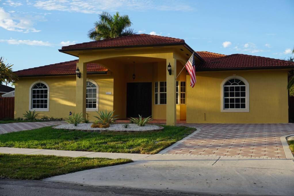 New Luxury Vacation Dream Rental- Sleeps 15! Miami Exterior foto
