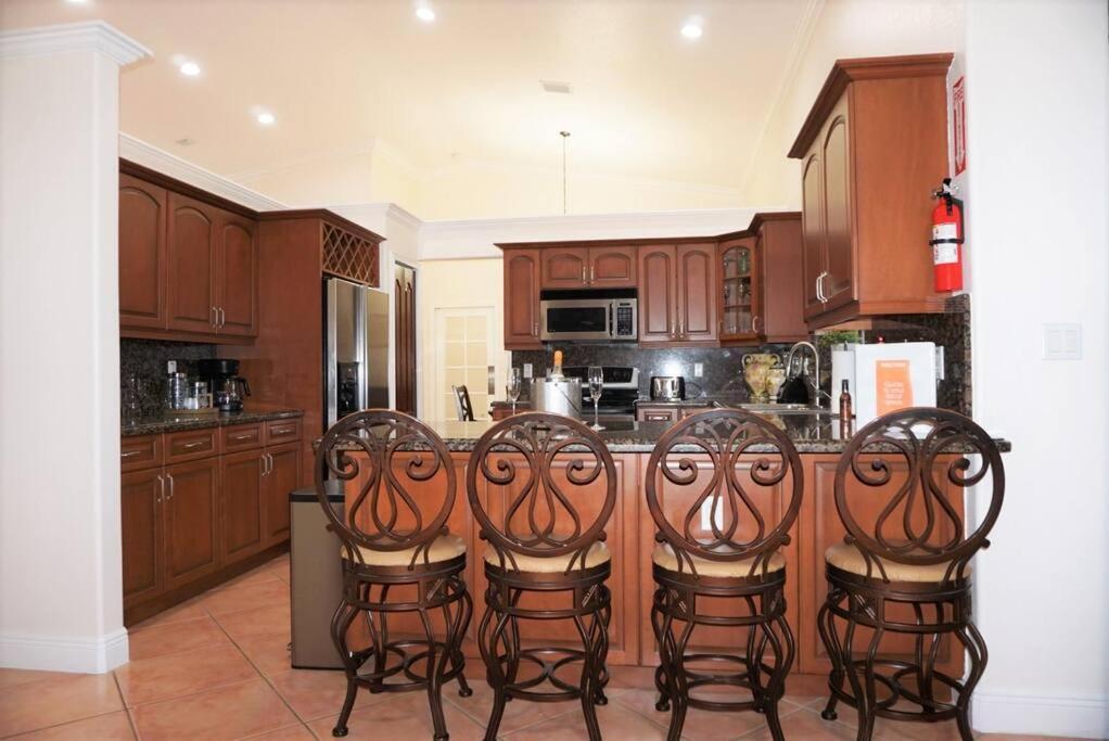 New Luxury Vacation Dream Rental- Sleeps 15! Miami Exterior foto